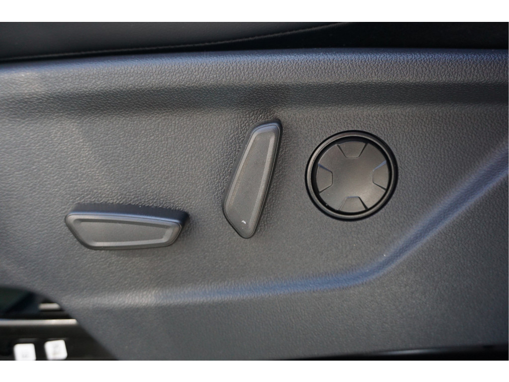 53044135-ford-transit-custom-18