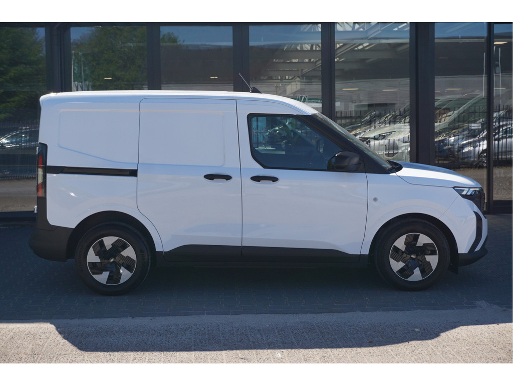53163319-ford-transit-courier-5