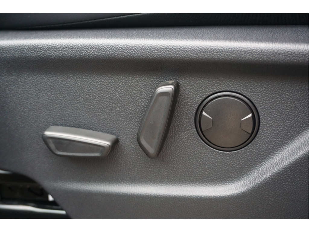 53690507-ford-transit-custom-16