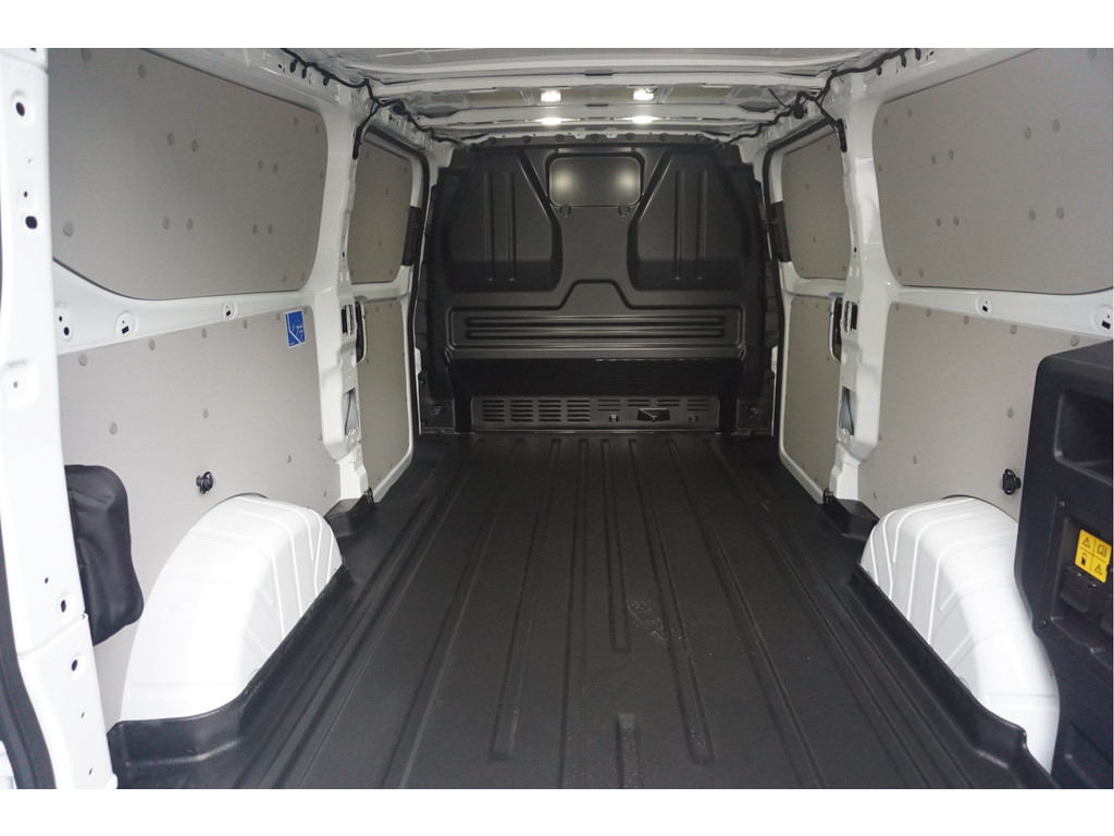 53690507-ford-transit-custom-7