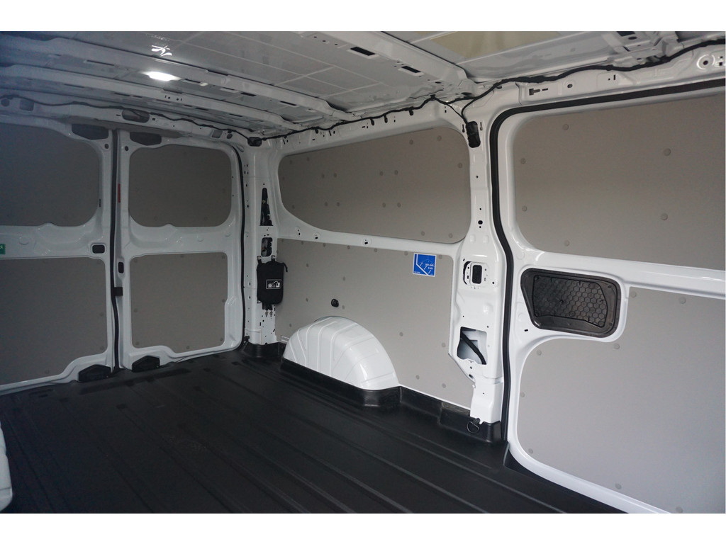 53690507-ford-transit-custom-8