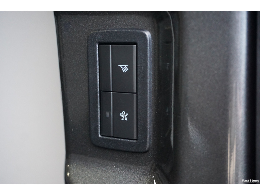 53902217-ford-transit-custom-23