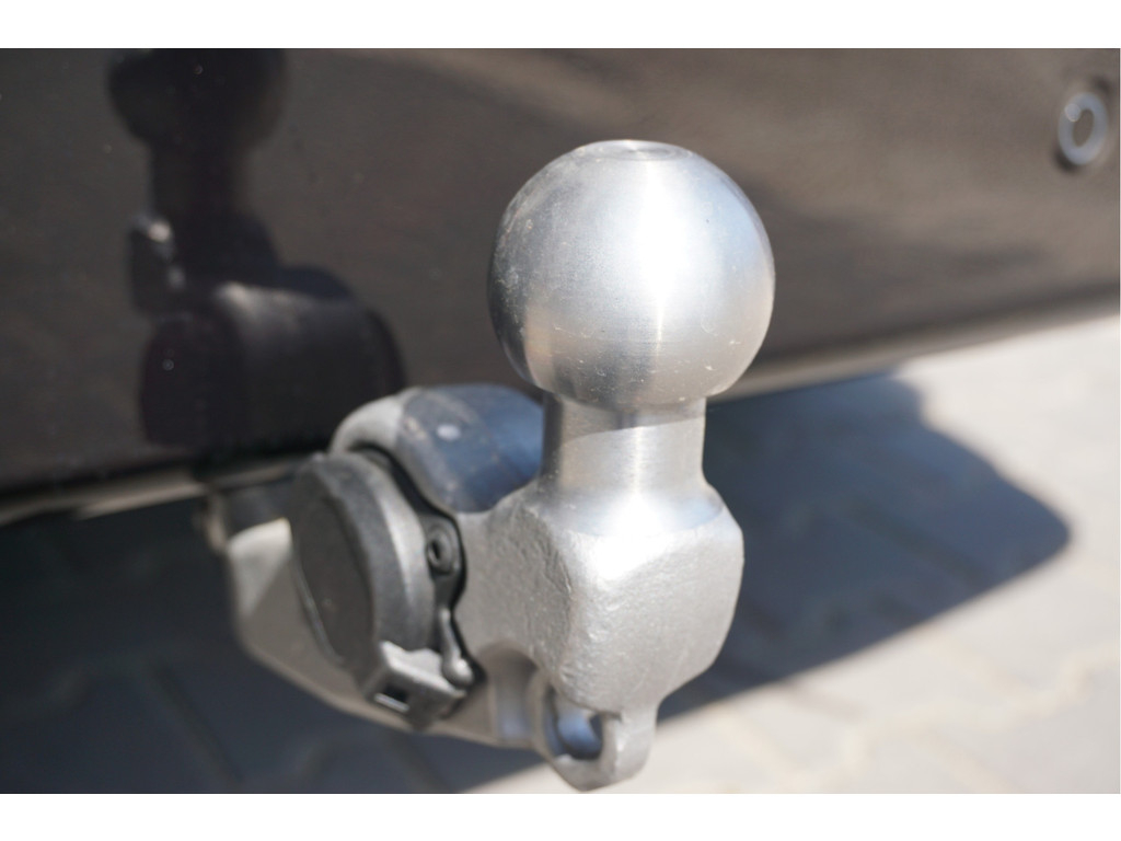 53909513-ford-transit-custom-26