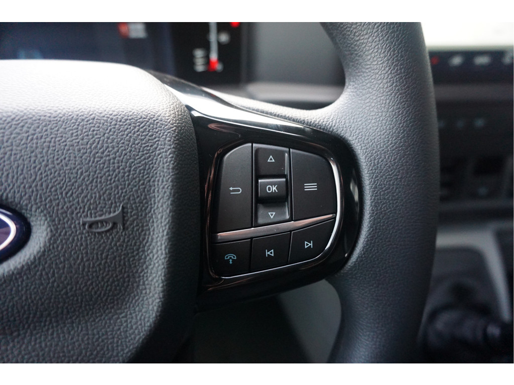 54006195-ford-transit-custom-14
