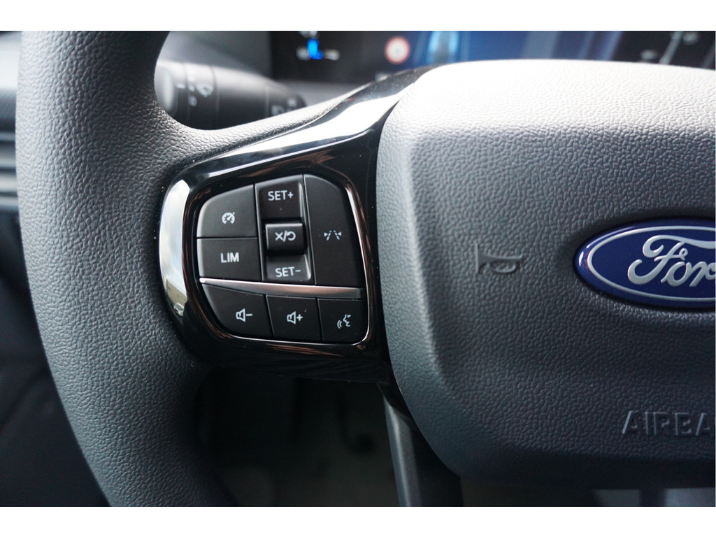54008980-ford-transit-custom-10