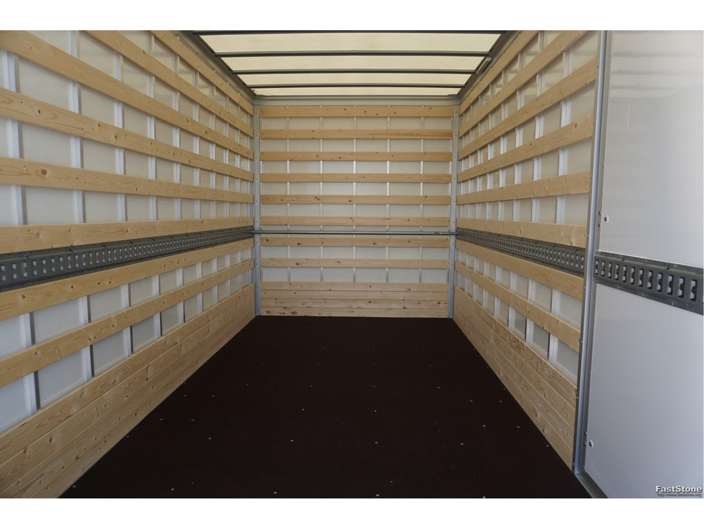 54009348-ford-transit-8