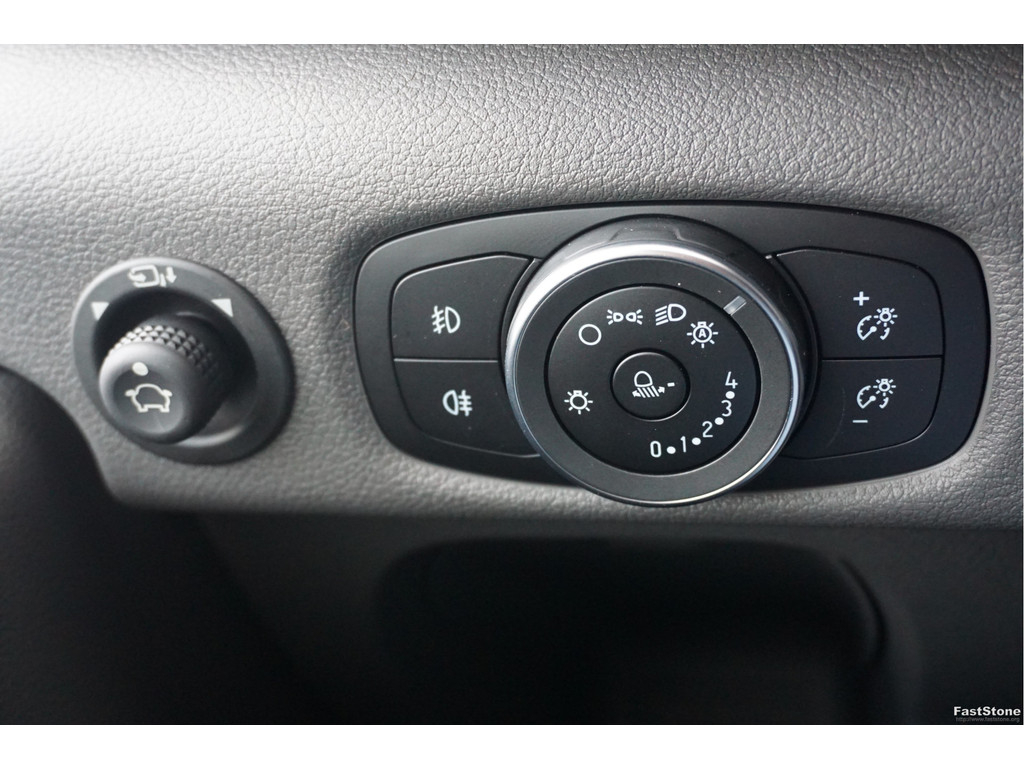 54670354-ford-transit-19