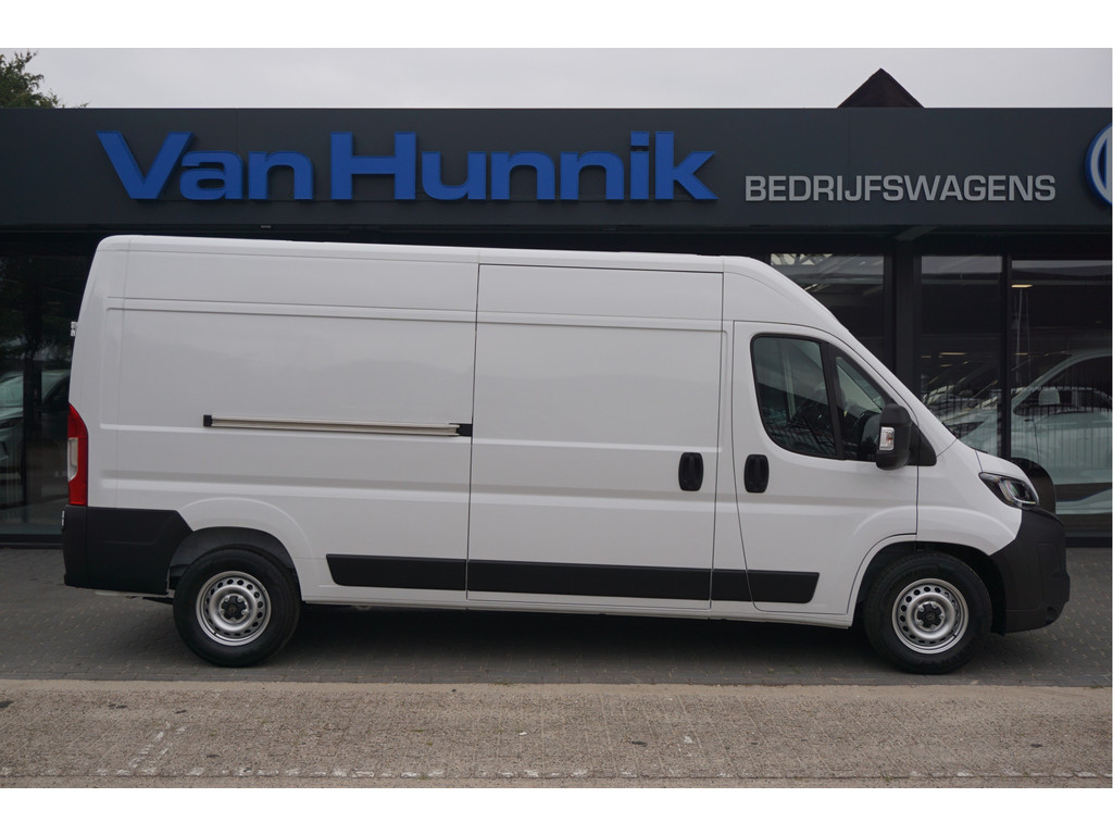 55086888-peugeot-boxer-6