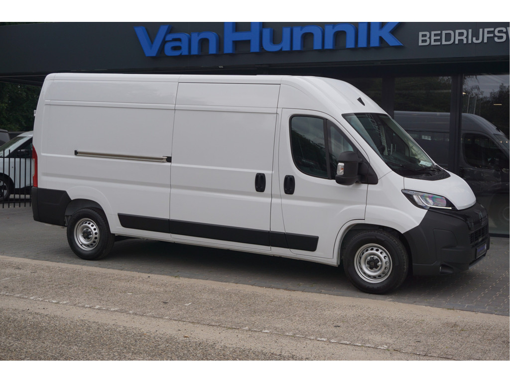 55086888-peugeot-boxer-7