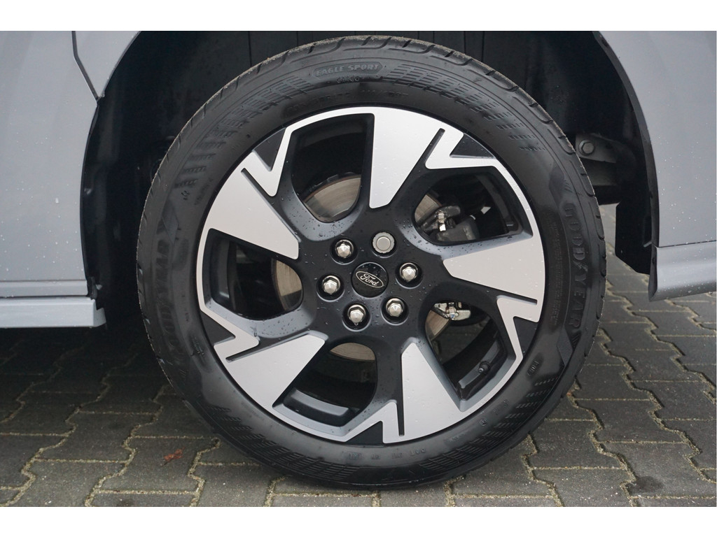 55405768-ford-transit-custom-20