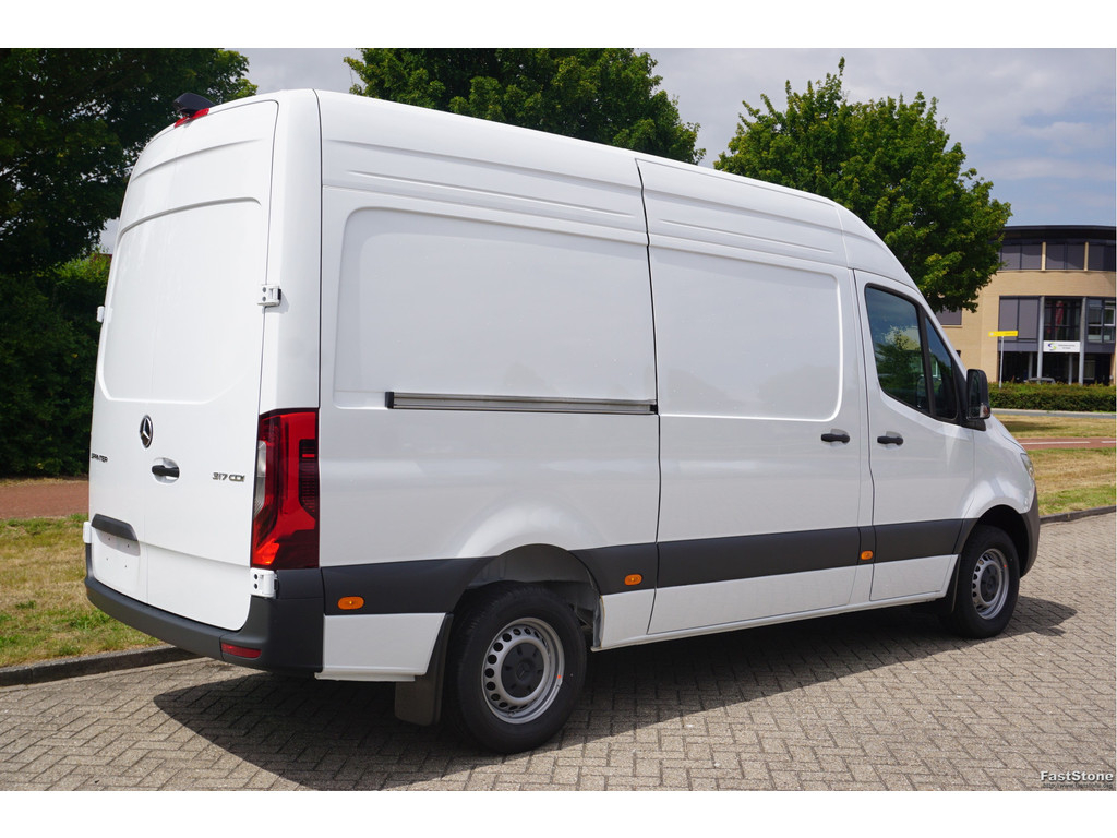 55574787-mercedes-benz-sprinter-4