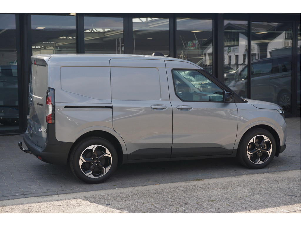 56421416-ford-transit-courier-4
