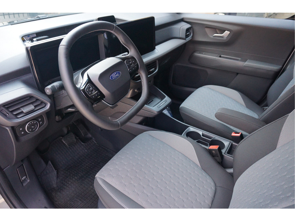 56421416-ford-transit-courier-8