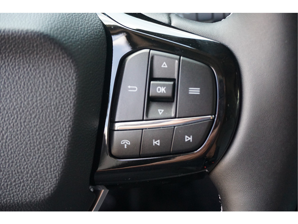 56421734-ford-transit-courier-16