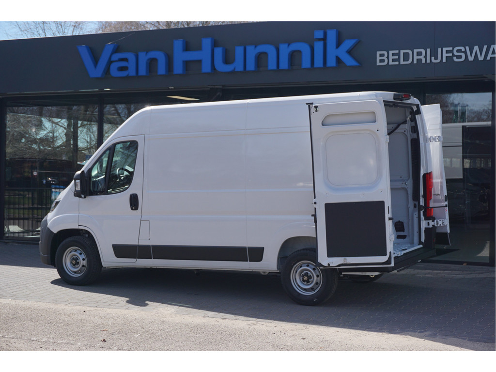 57089027-citroen-jumper-4