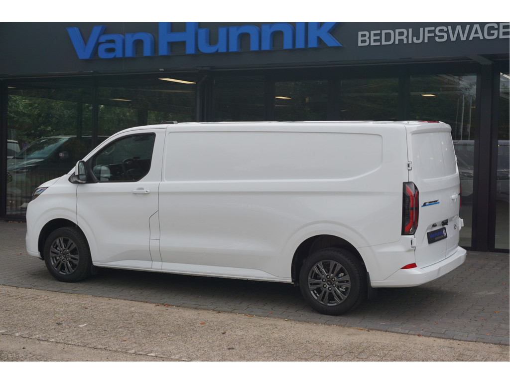 57122061-ford-transit-custom-3