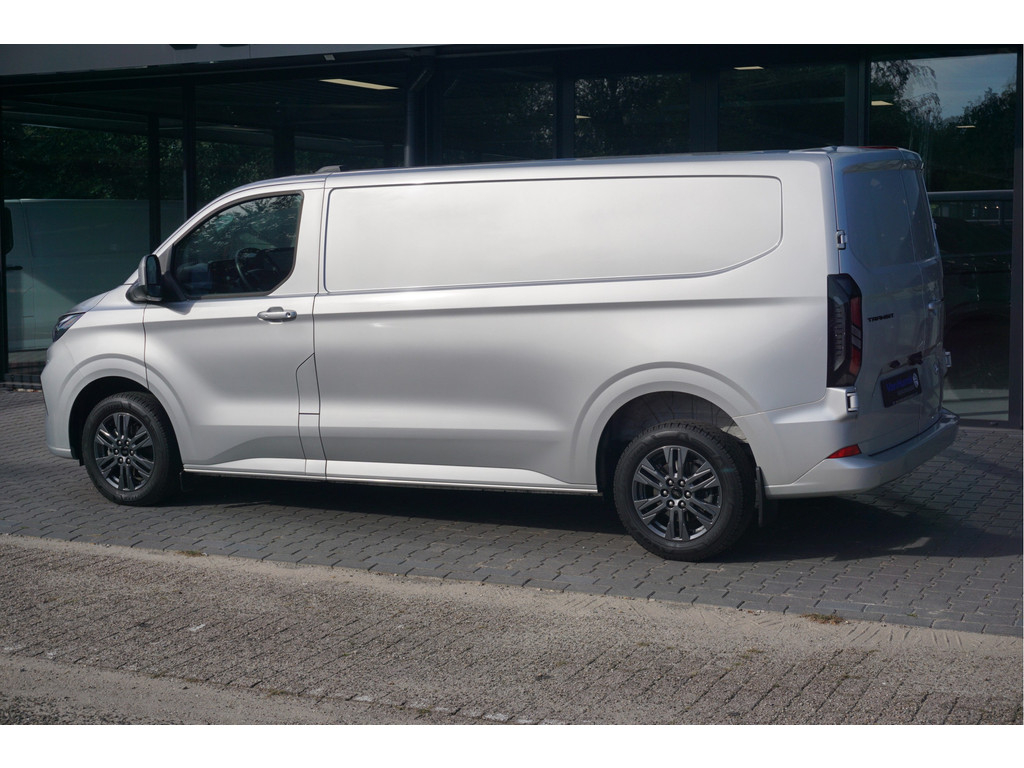 57122869-ford-transit-custom-3