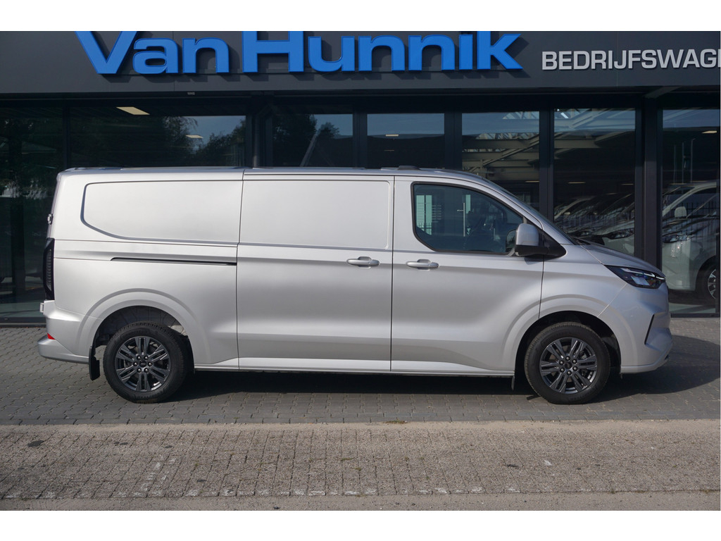 57122869-ford-transit-custom-5