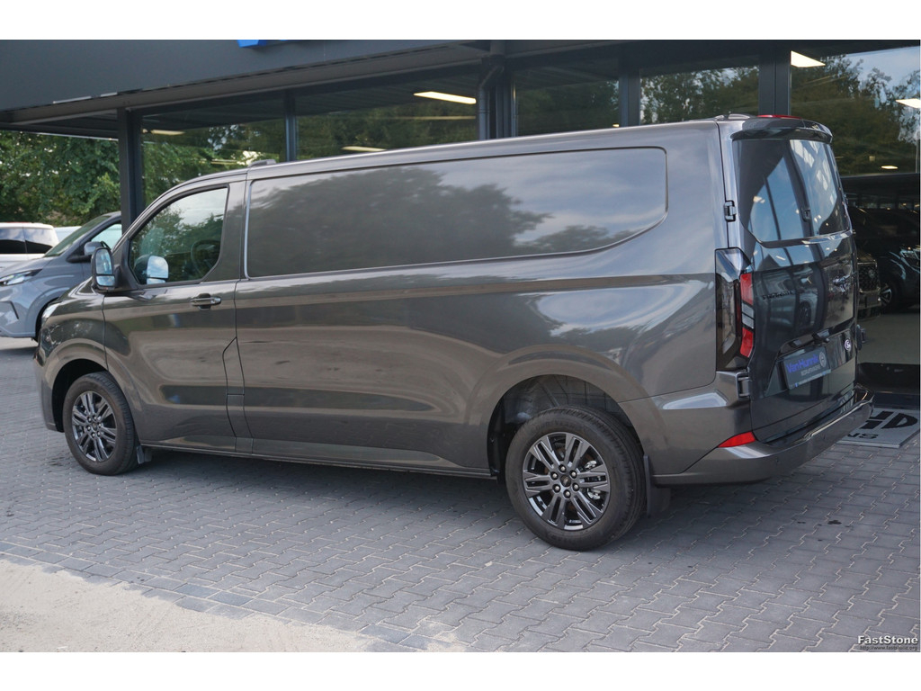 57127264-ford-transit-custom-3