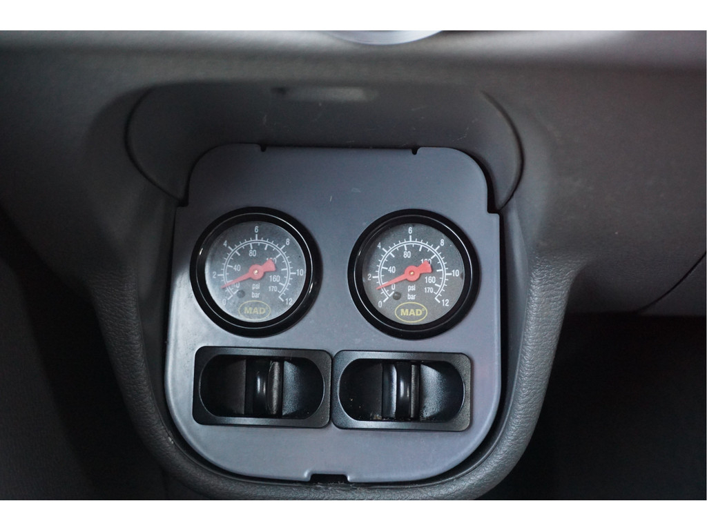 57149062-ford-transit-17