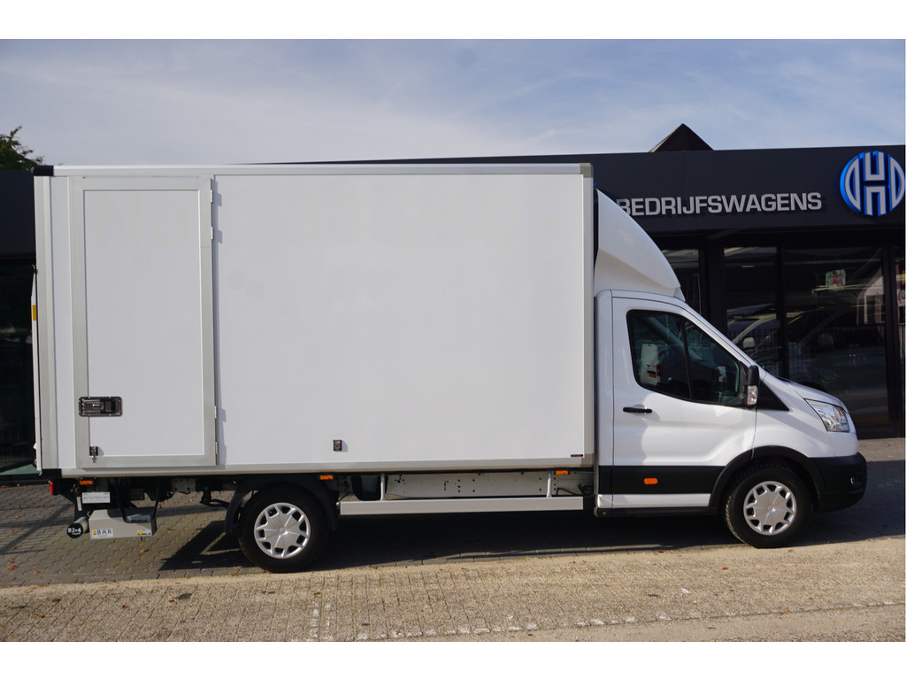 57149062-ford-transit-6