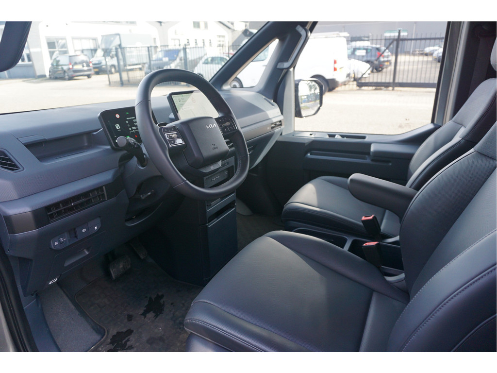 57149710-kia-pv5-9