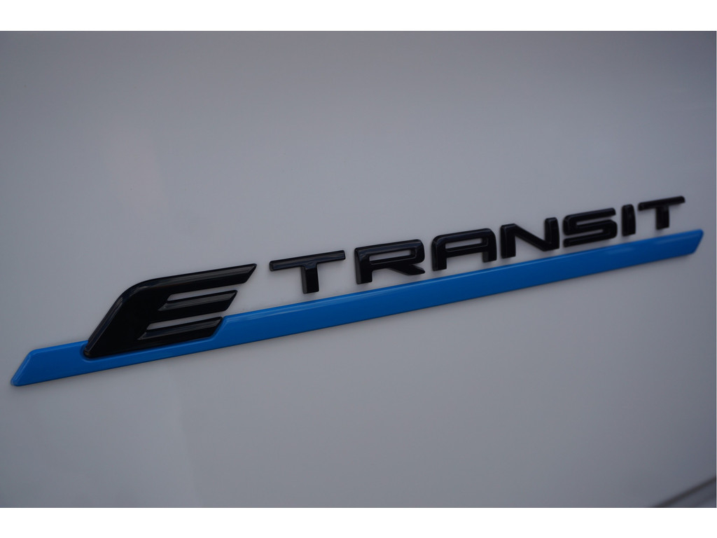 57318171-ford-e-transit-custom-14