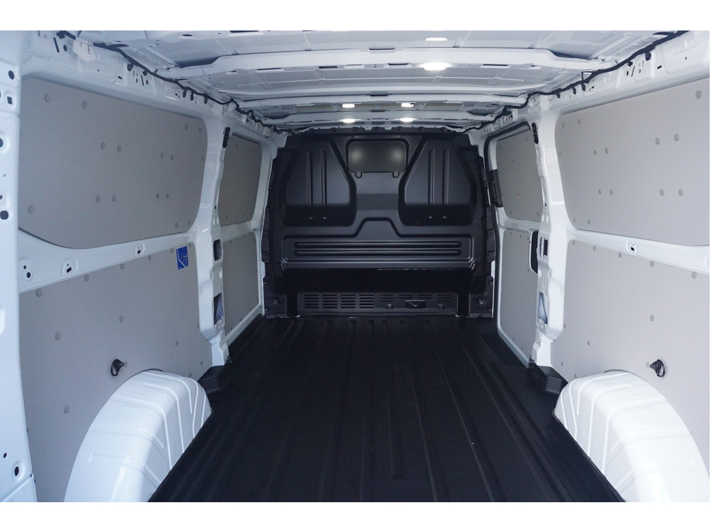 57318171-ford-e-transit-custom-7