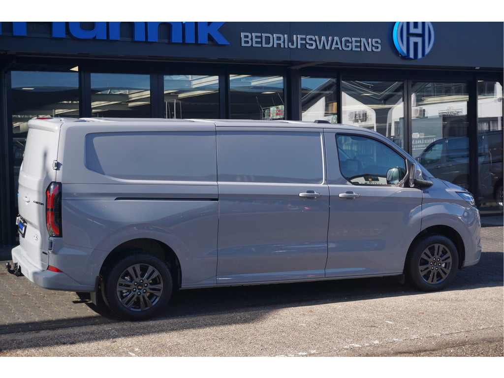 57318600-ford-transit-custom-4