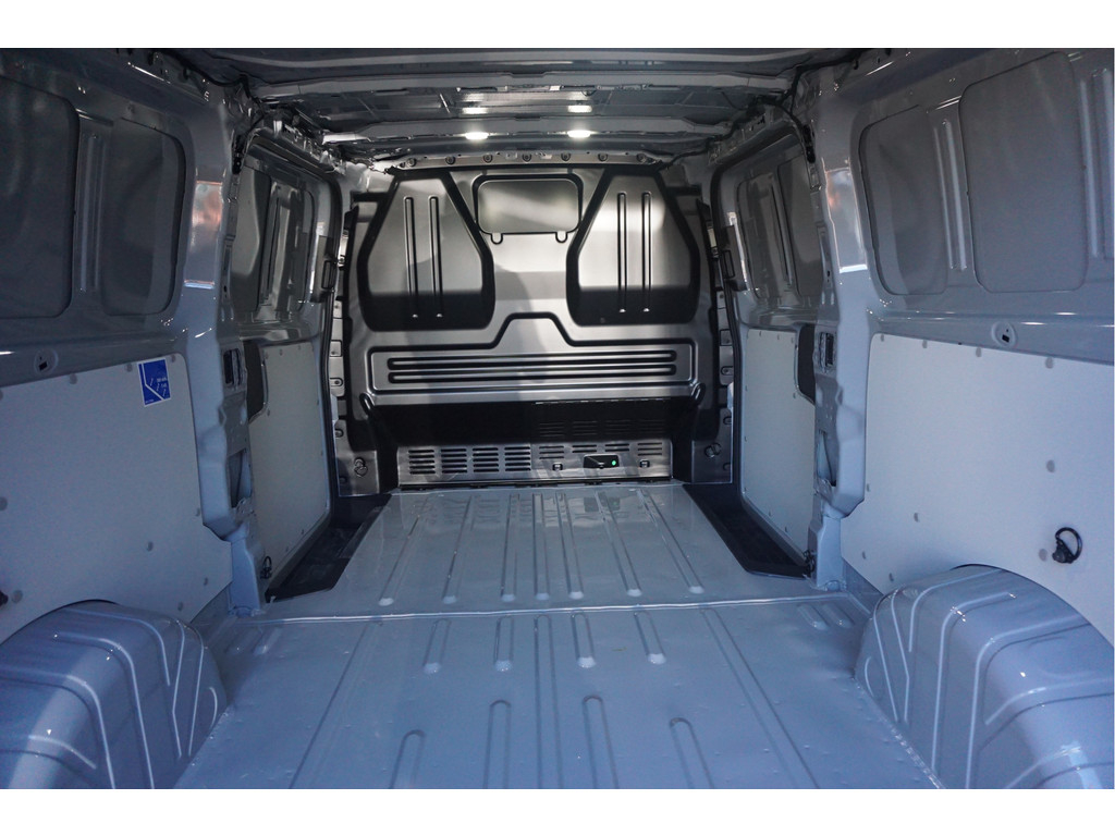 57318609-ford-e-transit-custom-7