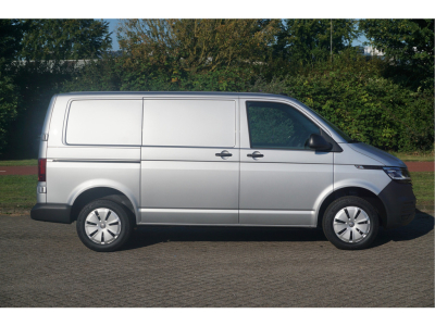 40015245-volkswagen-transporter-5