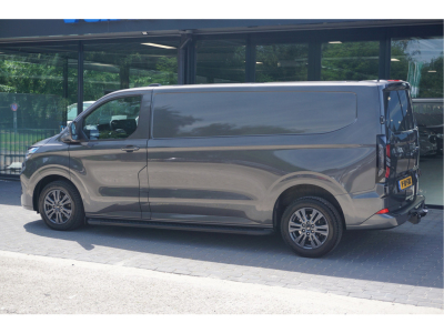 40244825-ford-transit-custom-3