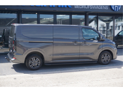 40244825-ford-transit-custom-4