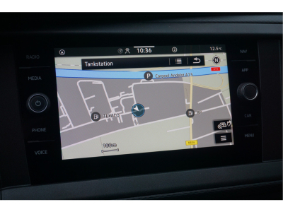 41240952-volkswagen-transporter-12