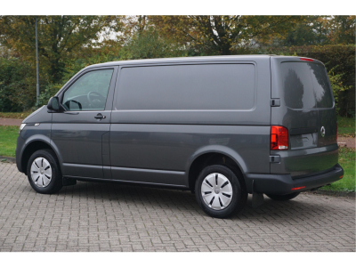 41241034-volkswagen-transporter-3