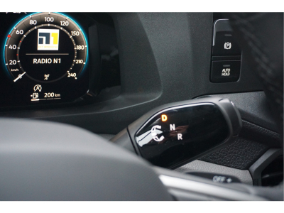 41832471-volkswagen-crafter-16