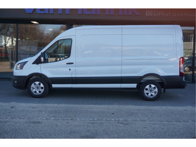 42144808-ford-transit-2