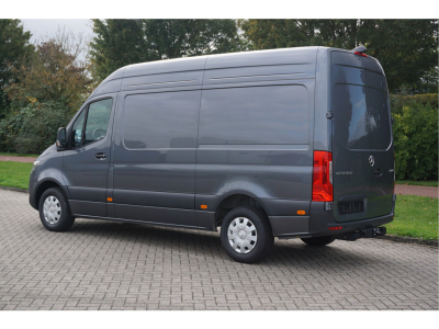 42171081-mercedes-benz-sprinter-3