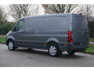 42172748-mercedes-benz-sprinter-3