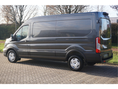 42212975-ford-transit-3