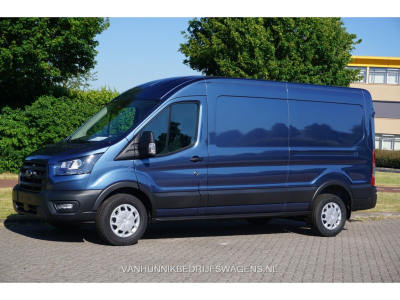 42216684-ford-transit-1