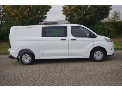 42334395-ford-transit-custom-5