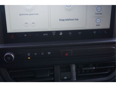 42668904-ford-transit-custom-13