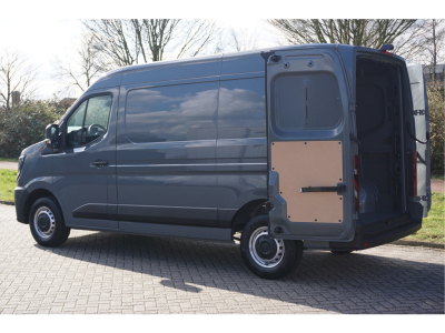 43005188-renault-master-4