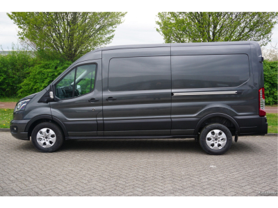 43573092-ford-transit-2