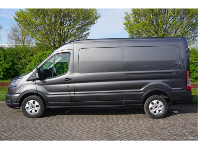 43573768-ford-transit-2