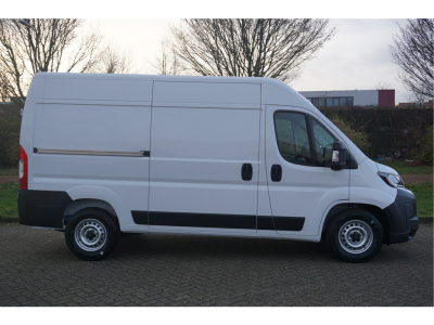 43613985-citroen-jumper-6