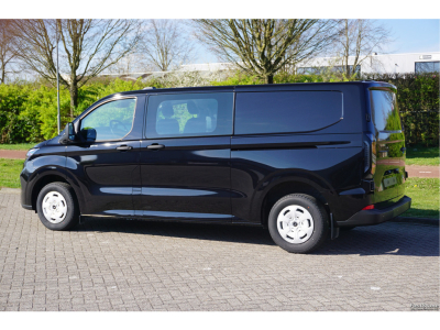 43715492-ford-transit-custom-3