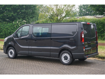 43764346-renault-trafic-3