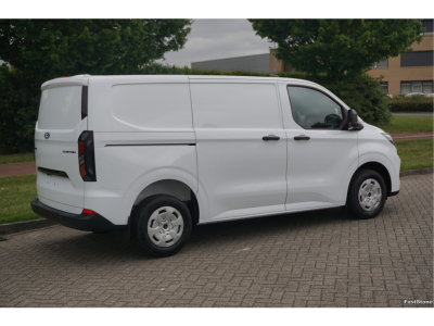 44750605-ford-transit-custom-4